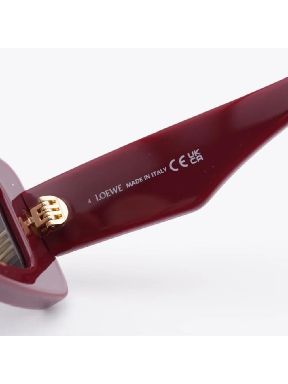 Loewe authentic lw40102f